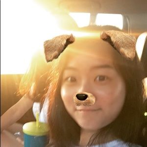 Meet your Posher, Claire